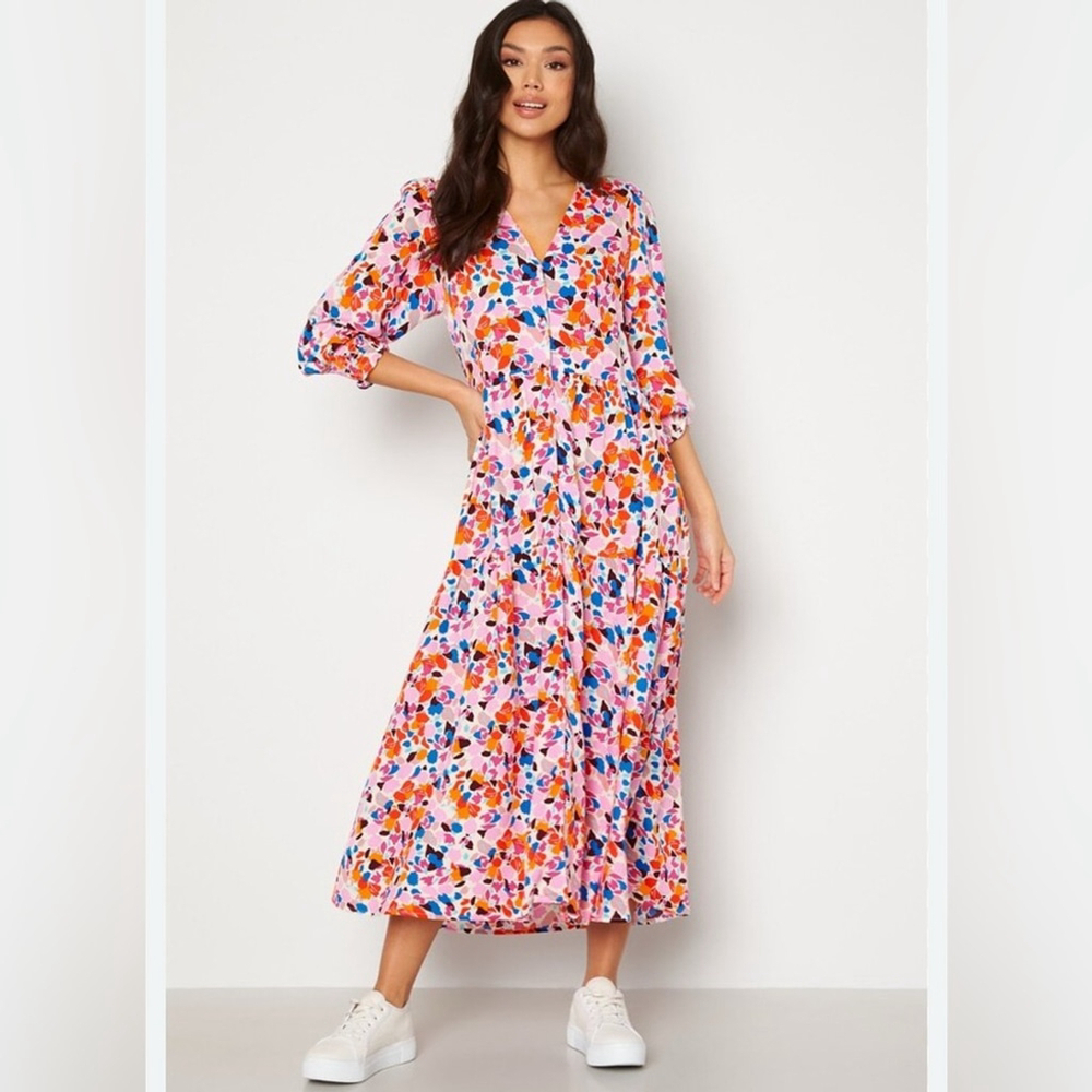 YAS Alira NEW with tags tiered soft pink multicoloured floral maxi dress Medium